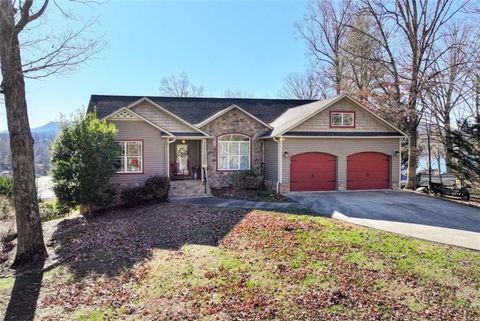 A home in Hiawassee