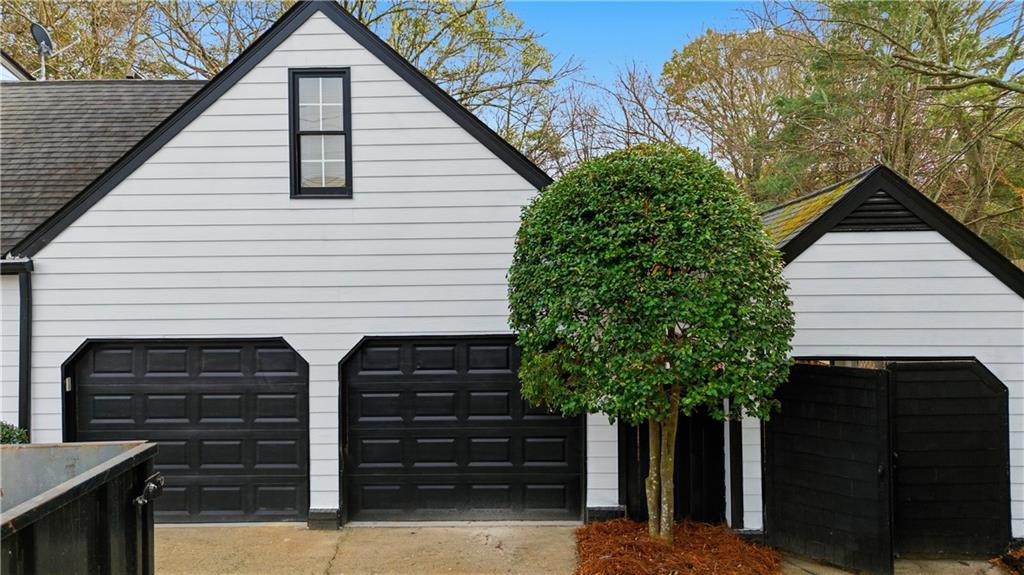 1044 Little Willeo Road