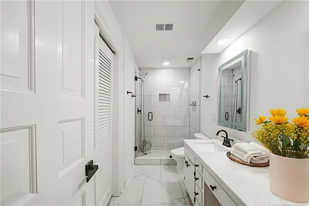 3649 Peachtree Road NE 305