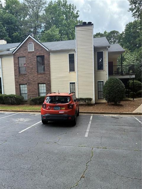 Condo For Sale - 798 Windchase Lane<br/> Stone Mountain, GA 30083