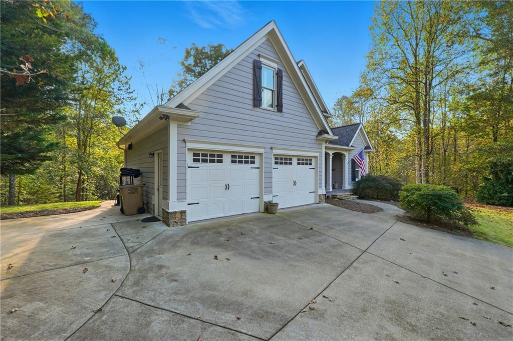 600 FOREST PINE Drive