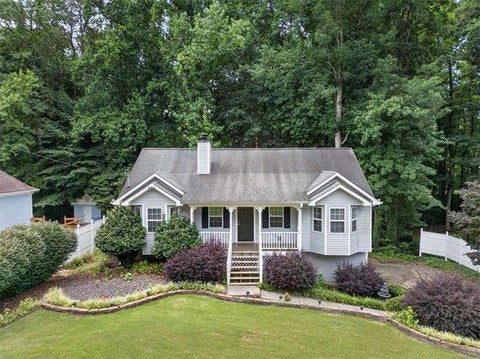 Photo of 72 Victorian Circle, Dallas, GA 30157 (MLS # 7820340)