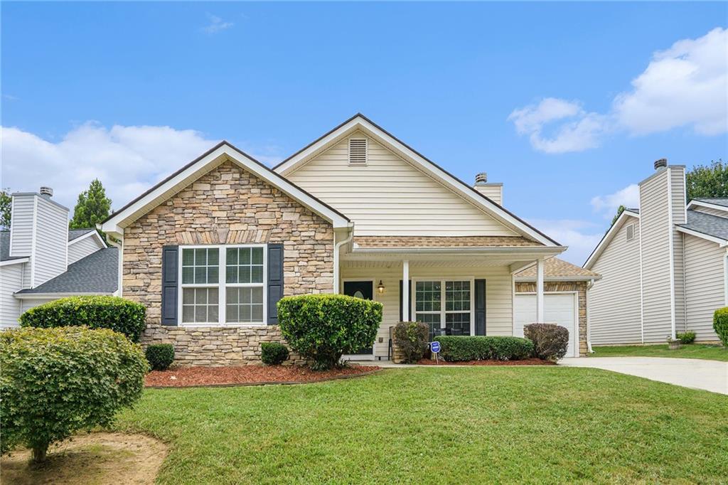 Charming 3BR/2BA ranch in a prime Atlanta location! This well-maintained home features an open-concept layout, spacious living area, modern kitchen with ample storage, and a versatile bonus/flex room—perfect for an office, gym, or playroom. The primary suite includes a private bath and generous closet space. Enjoy a large, level backyard ideal for outdoor entertaining. Conveniently located near parks, schools, shopping, major highways, and just minutes from Hartsfield-Jackson Atlanta International Airport. Move-in ready with flexible living options—don’t miss this one!