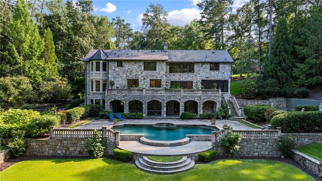 1919 River Forest Road NW