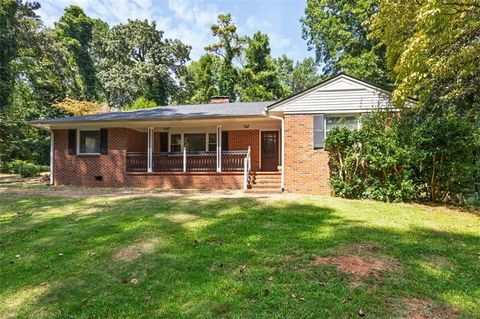 Homes For Sale - 250 E Memorial Drive<br/> Dallas, GA 30132