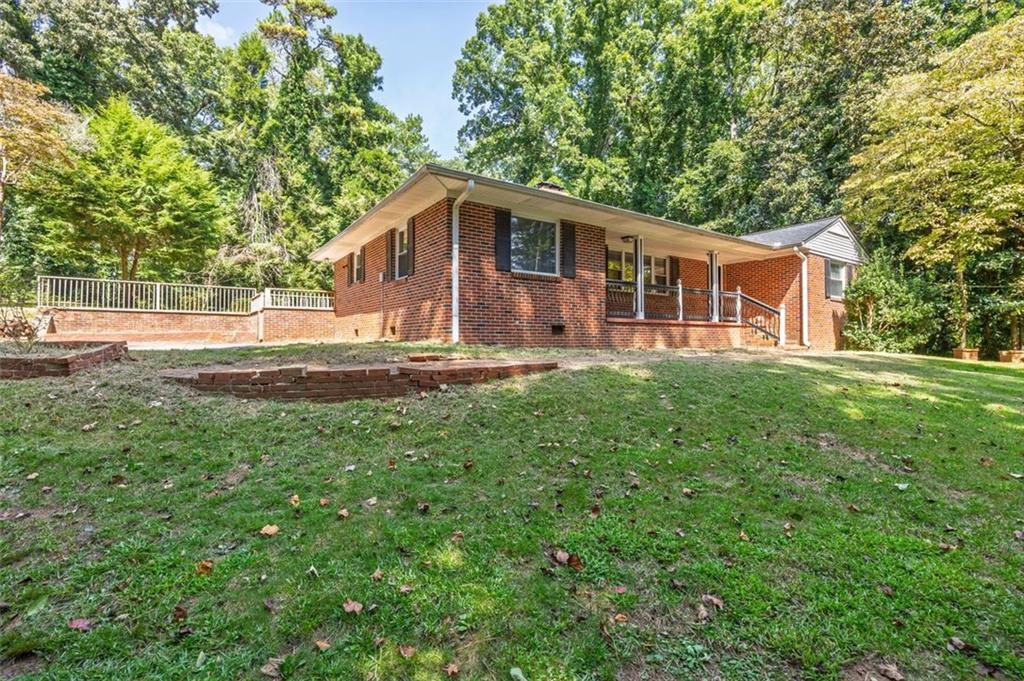 250 E Memorial Drive