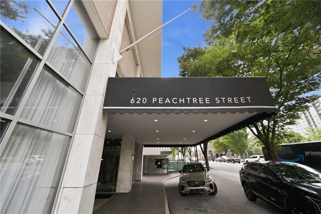 620 Peachtree Street NE 1613