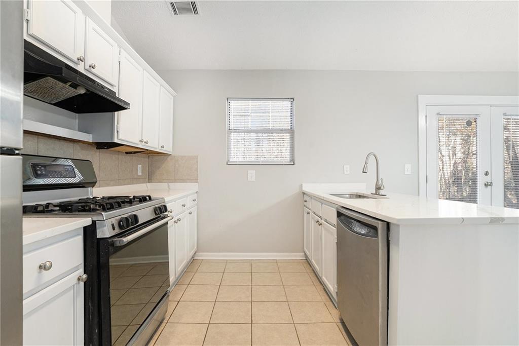 3448 Great Meadows Court, Lithonia, Georgia image 6