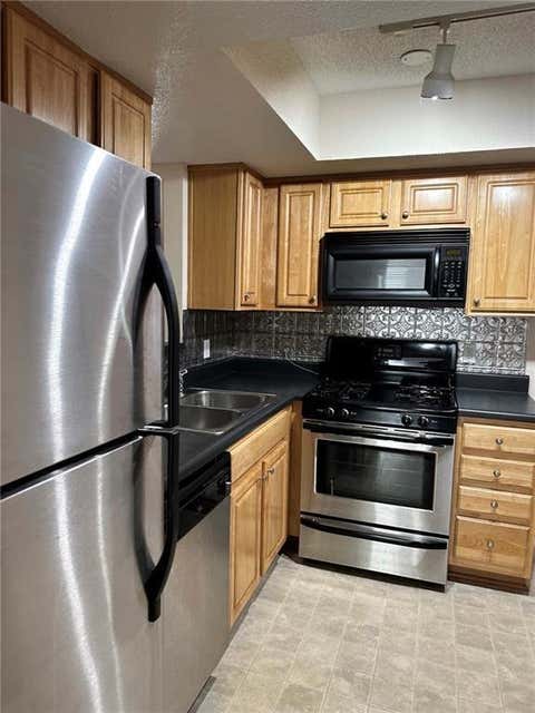 Condo For Rent - 3301 Henderson Mill Road #E7<br/> Atlanta, GA 30341