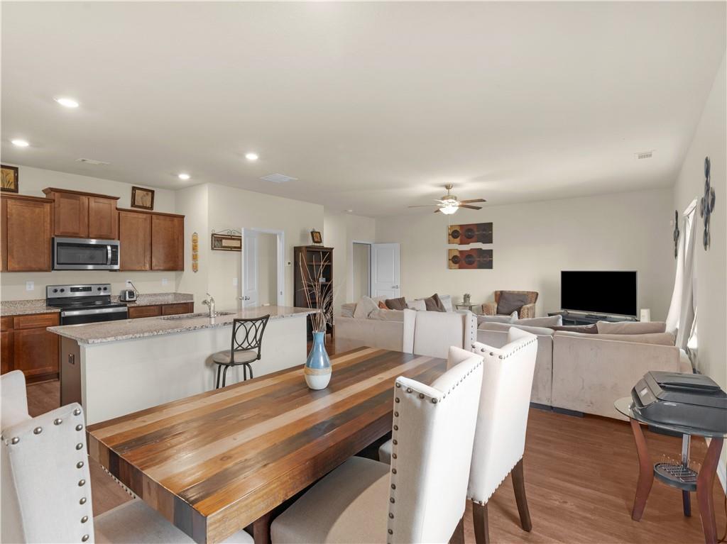 Saddle Ridge @ Annewekee Trail - Residential