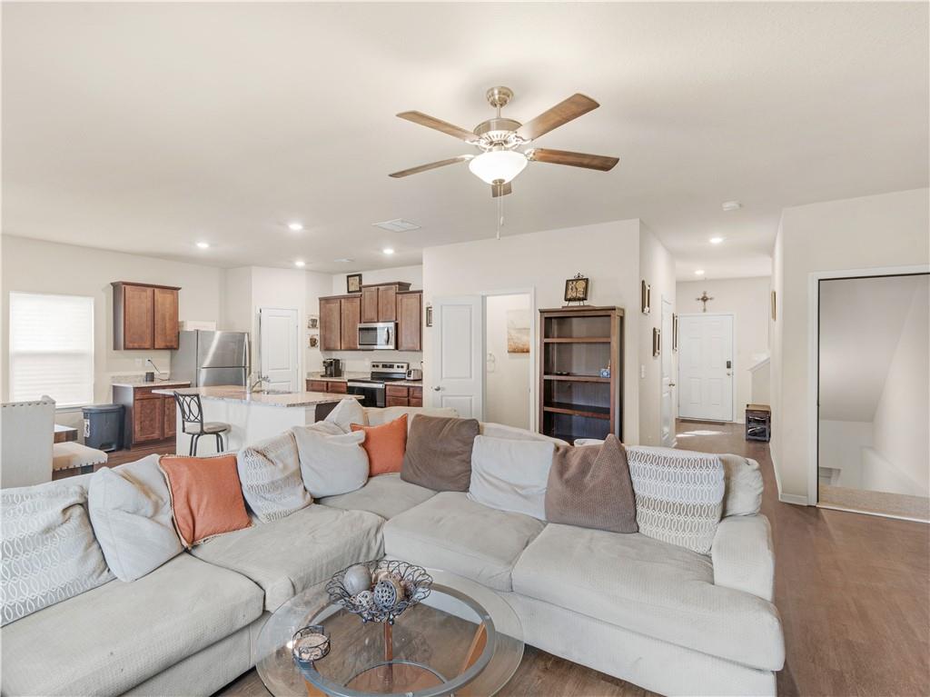 Saddle Ridge @ Annewekee Trail - Residential