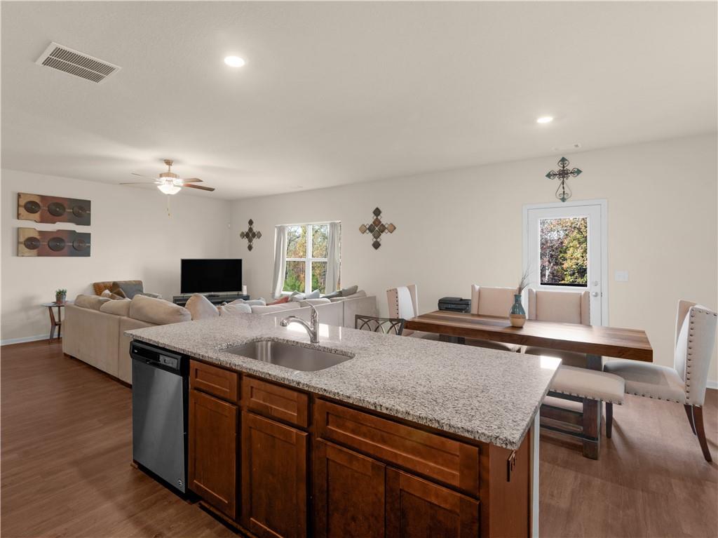 Saddle Ridge @ Annewekee Trail - Residential