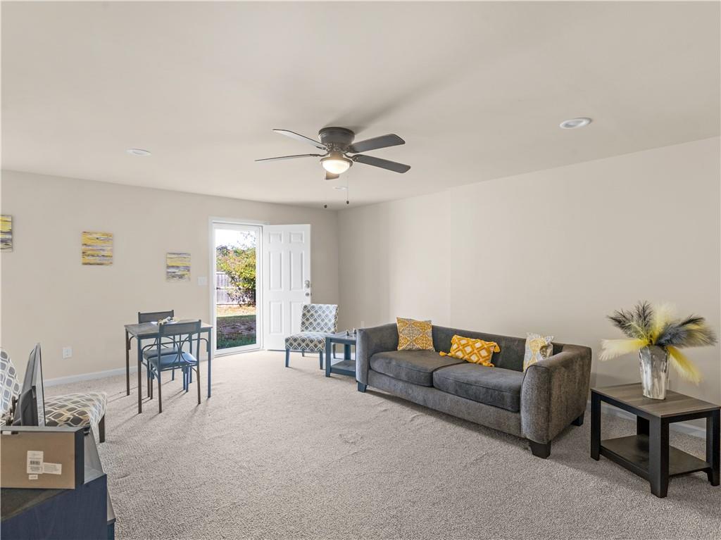 Saddle Ridge @ Annewekee Trail - Residential