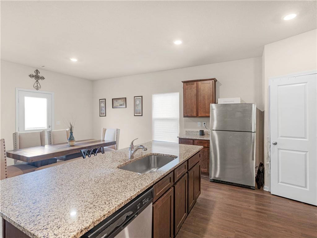 Saddle Ridge @ Annewekee Trail - Residential