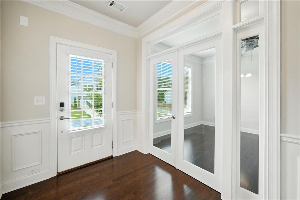 3950 Grandview Manor Drive