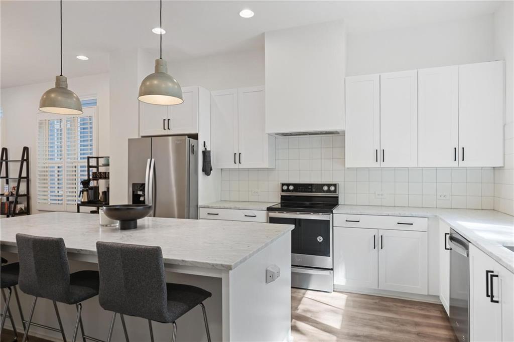 3 Becker Place NW