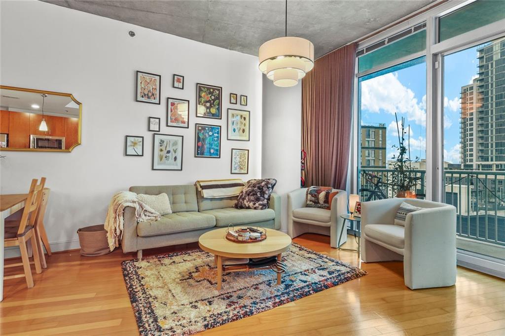 44 Peachtree Place NE 1225