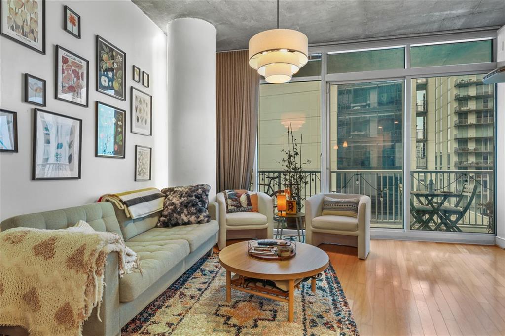 44 Peachtree Place NE 1225