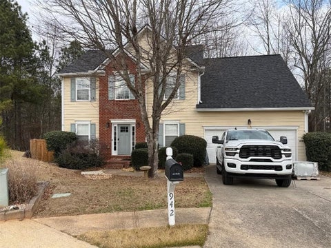 Homes For Sale - 942 Koala Street<br/> Lawrenceville, GA 30043