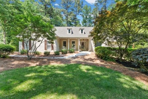Homes For Sale - 4800 Cross Creek Court<br/> Kennesaw, GA 30152