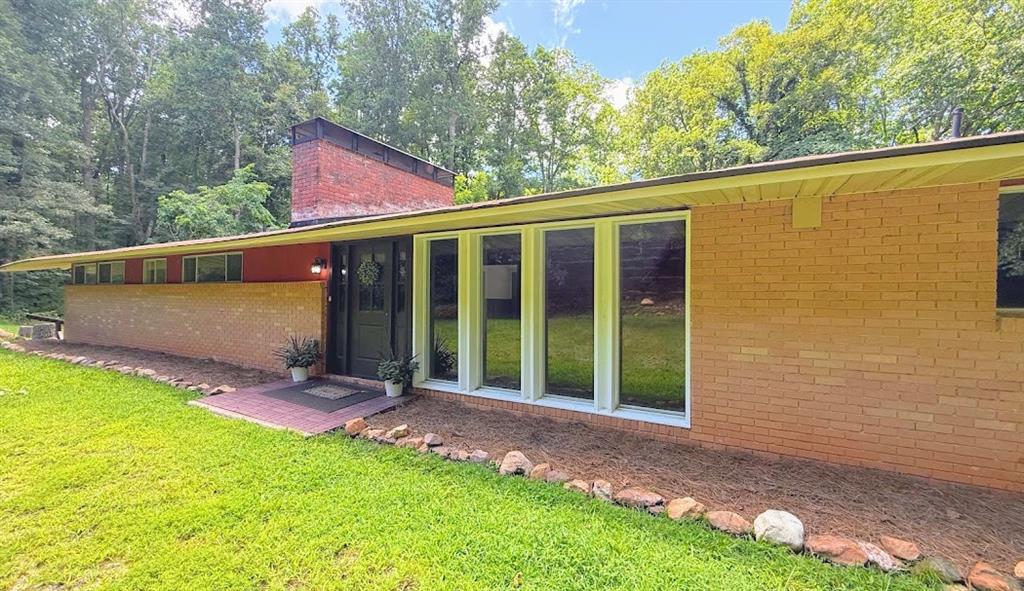 1121 Highway 27 N