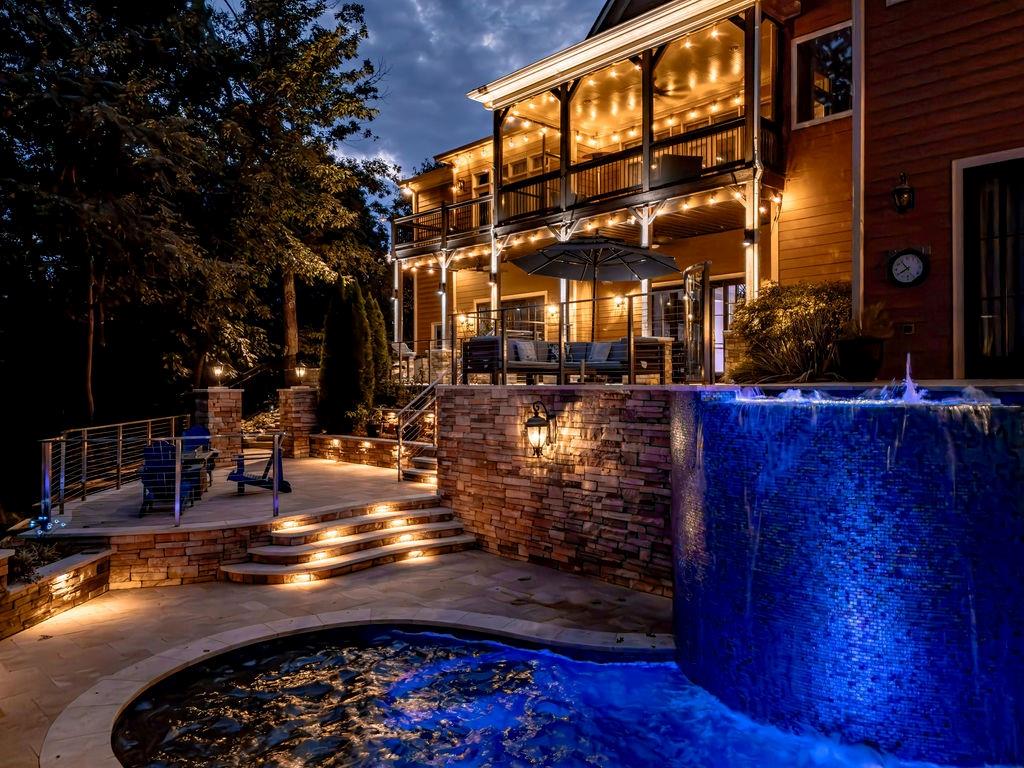 6225 Random Winds Bluff