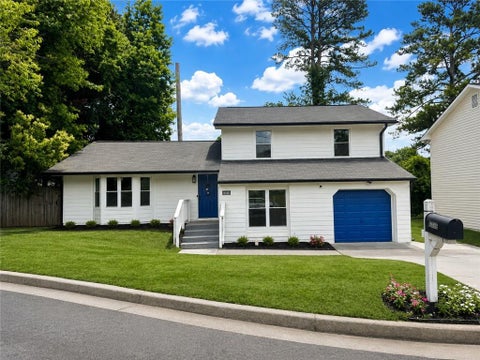 Homes For Sale - 6338 Stablewood Way<br/> Lithonia, GA 30058