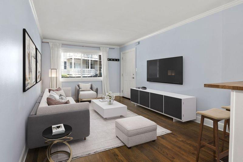 1988 Wellbourne Drive NE 6