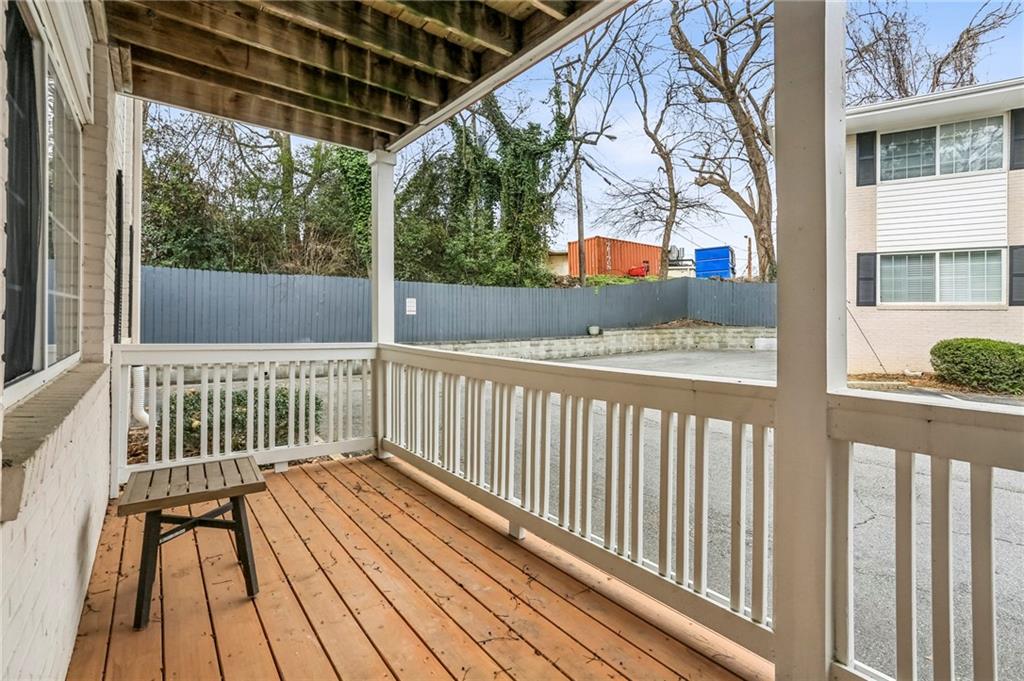 1988 Wellbourne Drive NE 6