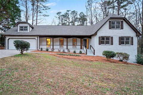 Homes For Sale - 5464 Breathitt Drive<br/> Lilburn, GA 30047