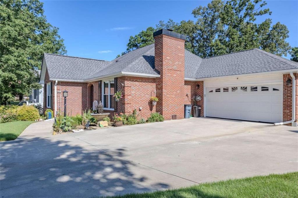 14 Meadowood Drive NW