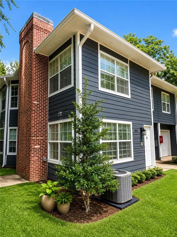 1006 Heathmoor Court