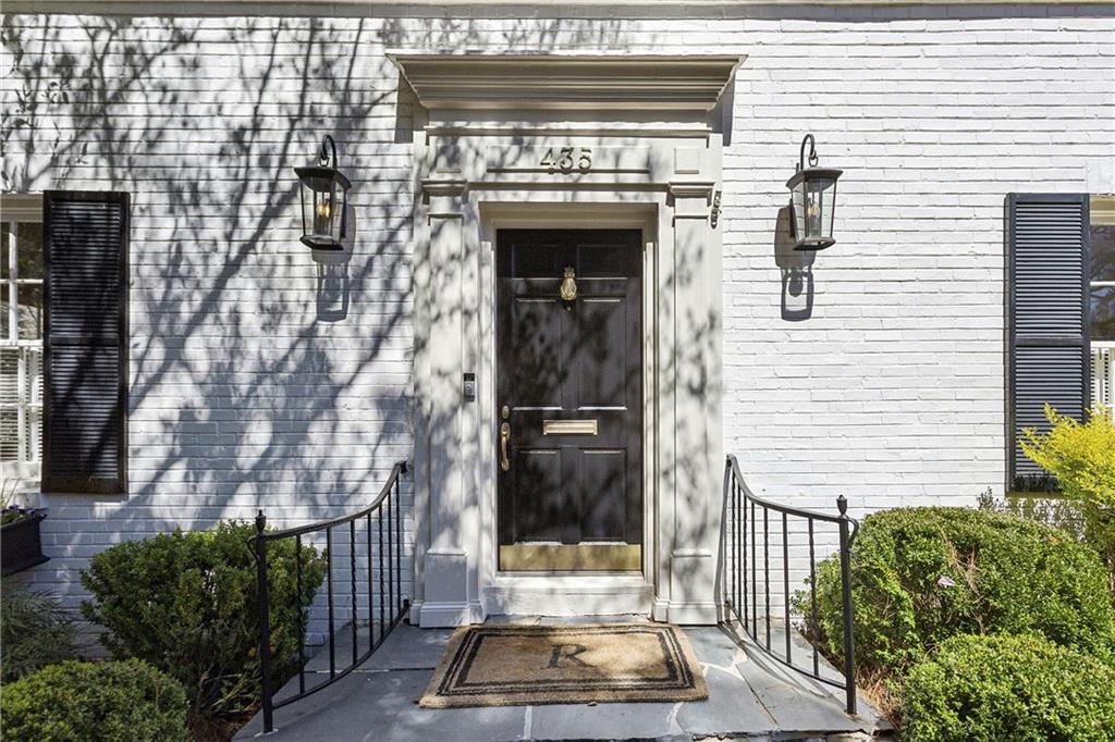 435 Collier Road NW