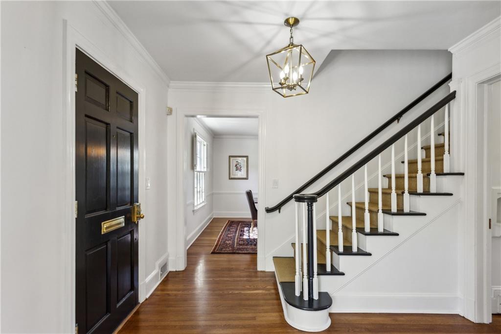 435 Collier Road NW