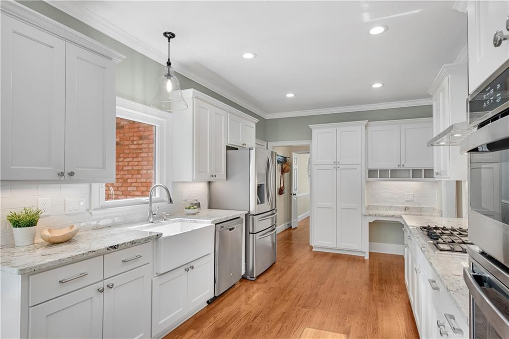 110 Landseer Way
