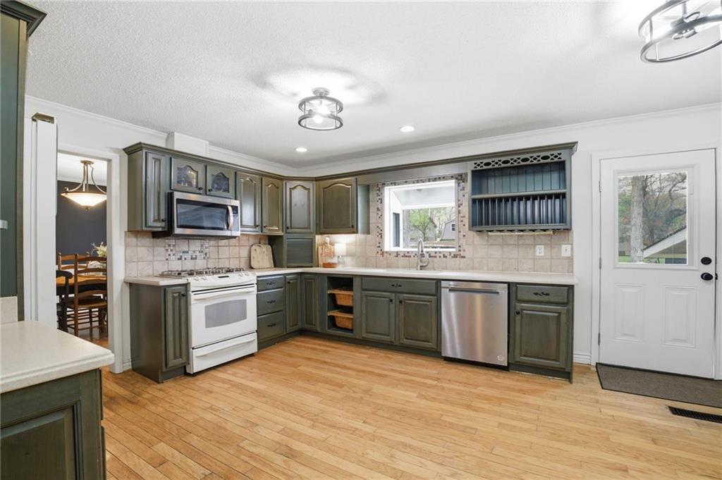 119 Rollingwood Circle NW