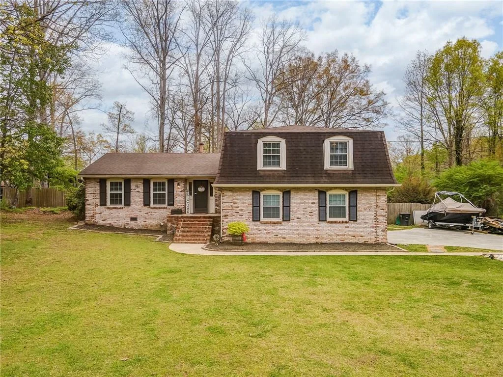 119 Rollingwood Circle NW