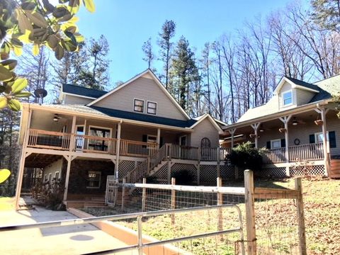 A home in Eastanollee