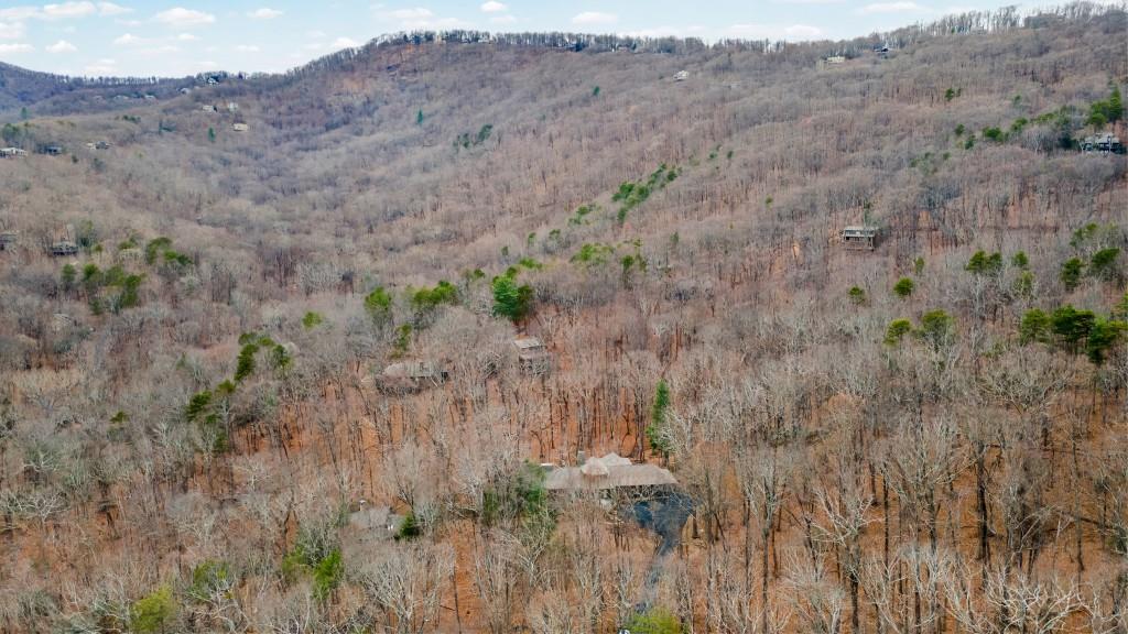 220 Wake Robin Drive