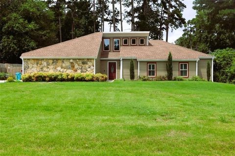 5113 BROWNLEE Road Stone Mountain GA 30087
