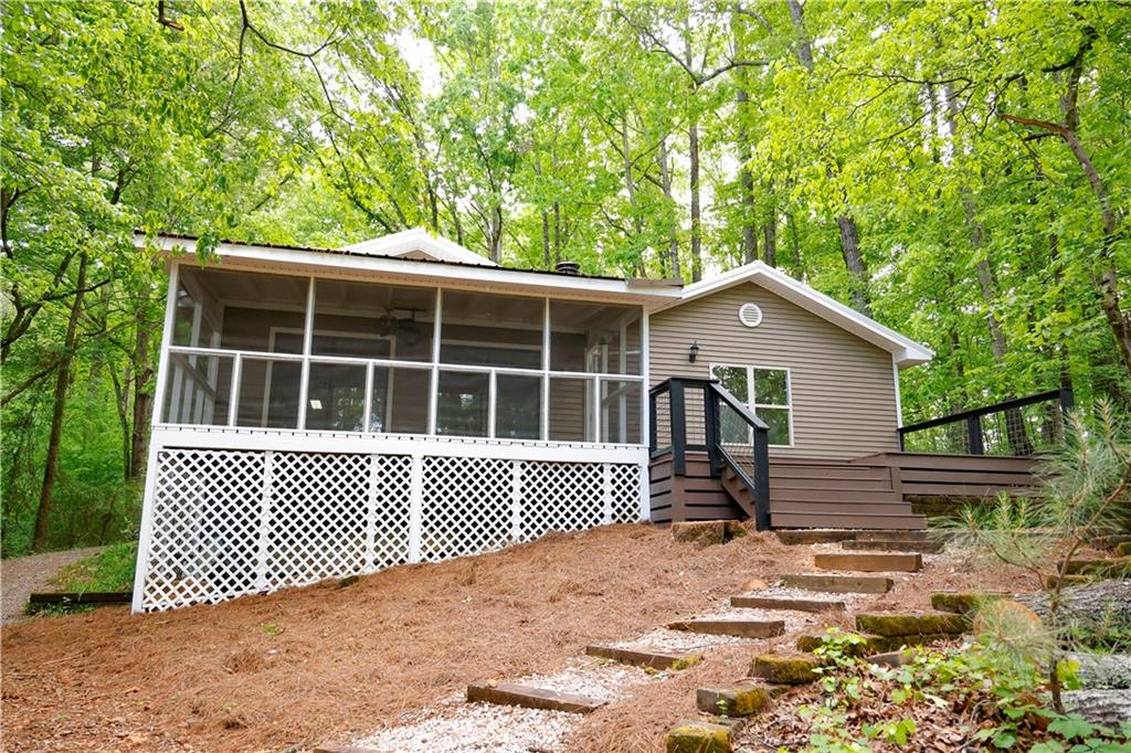452 Laina Bennett Road