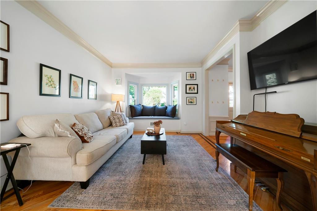 5725 Fairwood Drive NW