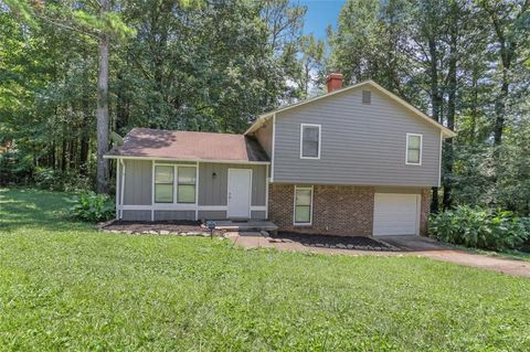 A home in Ellenwood