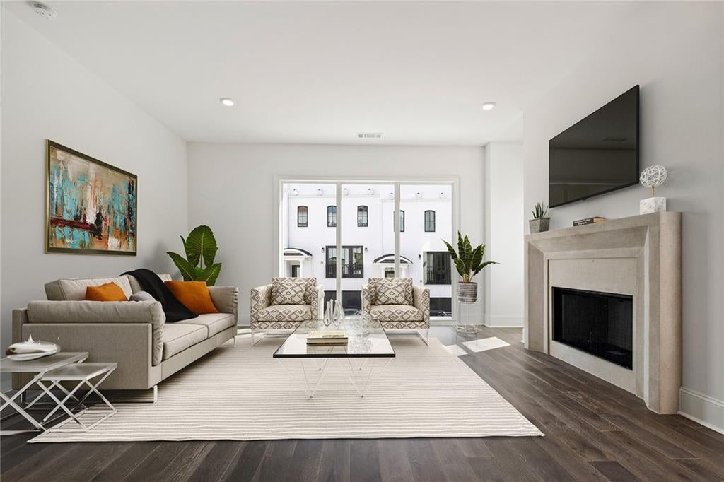3667 Peachtree Road NE 12