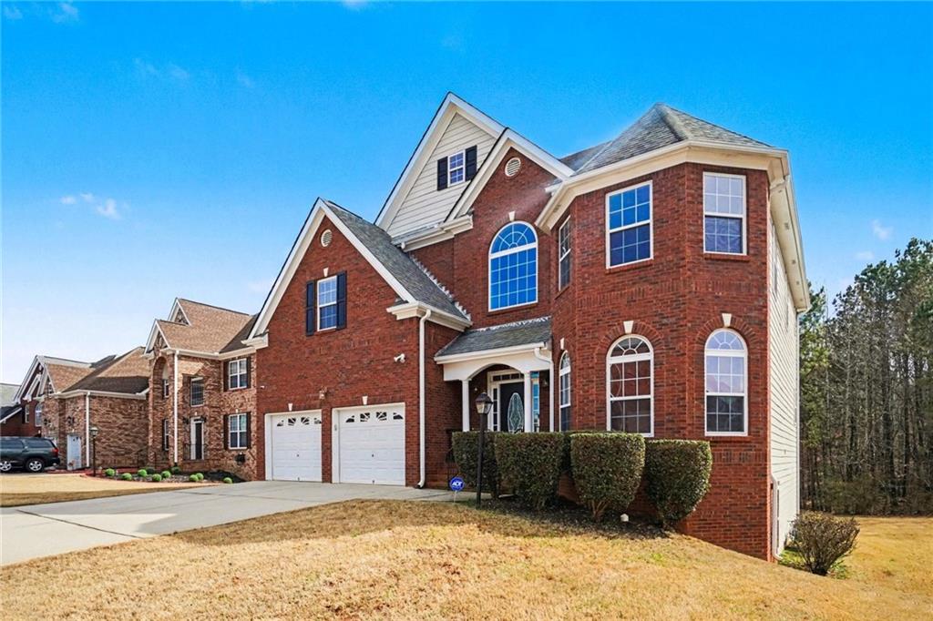 3295 Lake Valley Way