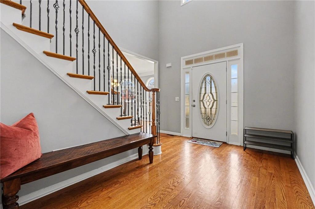 3295 Lake Valley Way