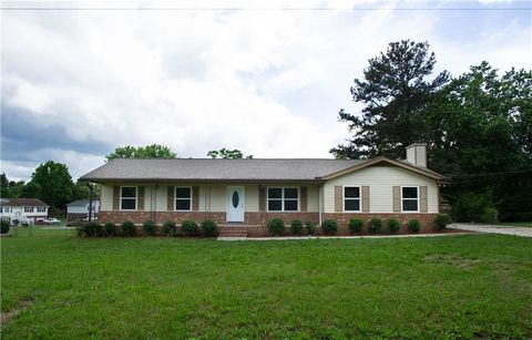 A home in Dacula