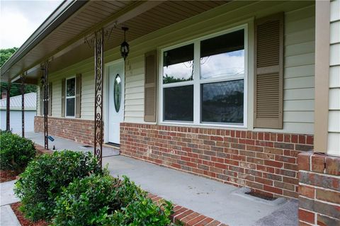 A home in Dacula