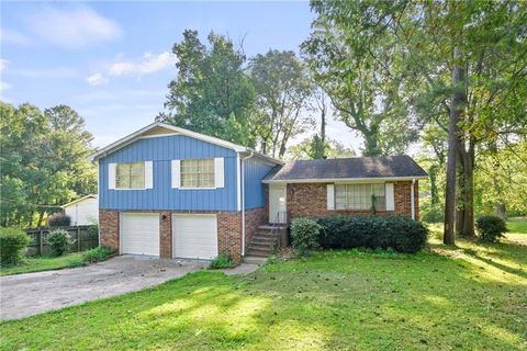 A home in Ellenwood