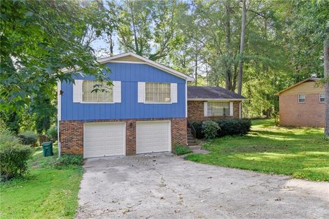 A home in Ellenwood